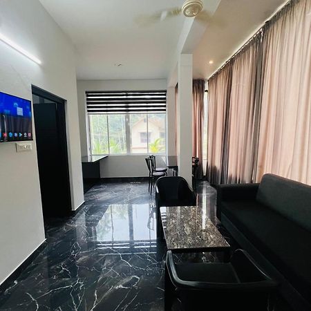 Nest Homes Nilambūr Extérieur photo