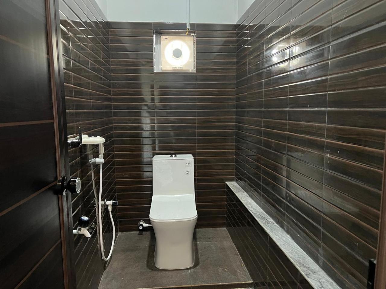 Nest Homes Nilambūr Extérieur photo